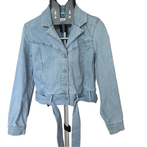 Lauren Conrad Women’s Belted Light Wash Denim Jean Cropped Short Jacket Size S - Picture 1 of 8